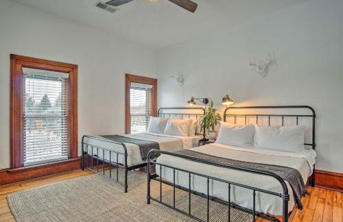 Historic Michigan Farmhouse with Grill and Fire Pit! - Foto 15