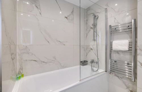 Modern 1 Bedroom Apartment Town Centre Camberley - Foto 89