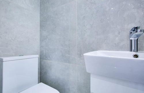 Luxurious House Leyton sleep7+garden next to Stratford - Foto 48