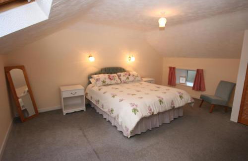 Halliday Hill Cottage - Photo 2