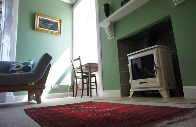 Fantastic 2 Bedroom, Spacious and Great Location! - Photo 20