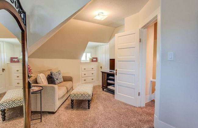 1893 Classic 4 Blocks From Great Dining & Shops - Photo 18