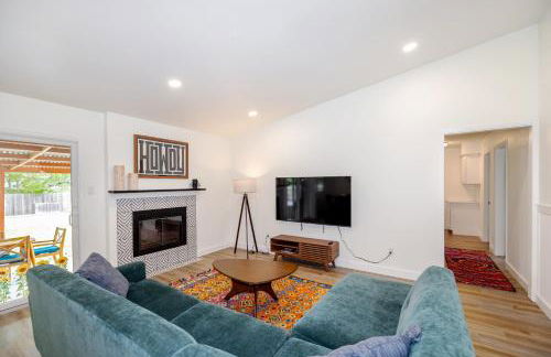 Luxury 4BR Oasis with Pool, Hot Tub & Game Room! - Foto 3