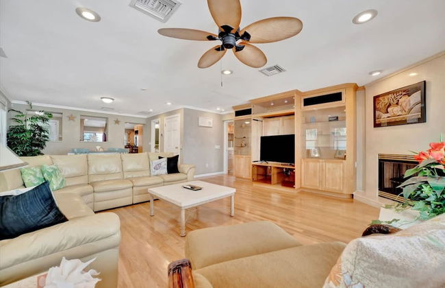 Stones Throw Beachfront Premier Suite 4 Views - Foto 31