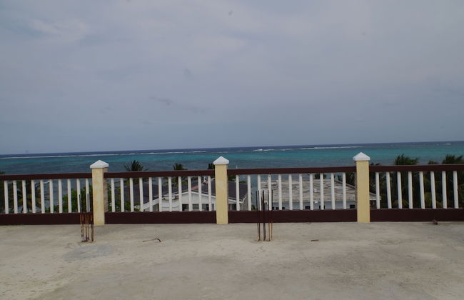 Tropicana Condominiums - Foto 38