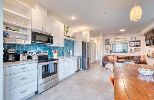 Luxury Penthouse - Rooftop Deck - 3BR - AC - Photo 5