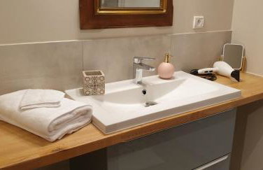 Séjour élégance et bien-être au CHATEAU de GRANDMONT - piscine et parc arboré au coeur du vignoble du Beaujolais - Foto 11