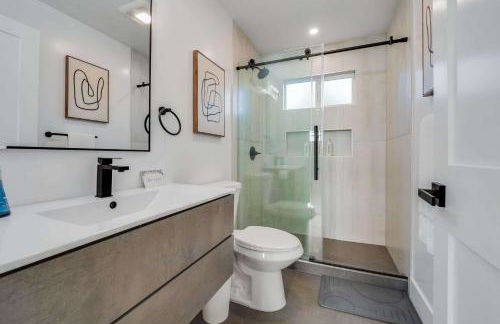 Brand New Apt w Parking Blocks from Downtown- C - Foto 5