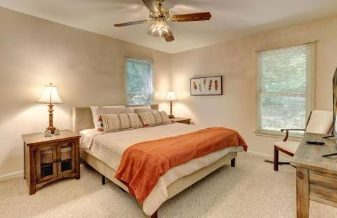 Deer View Retreat - Ramp to Home Wood-Burning Fireplace Netflix Ping Pong - Foto 15