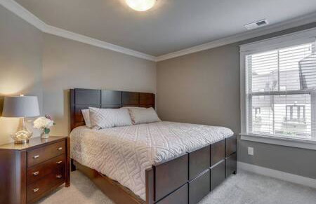 Spacious 4 King Room Belmont Home 2 Living Rooms Walk to Belmont & Vanderbilt Large Dining Table Smart TVs Parking 24 Hr Hospitality Near Music Row & The Gulch 2 miles to Broadway - Foto 5