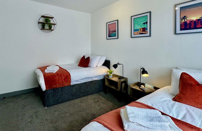 Lenhurst House - Photo 9