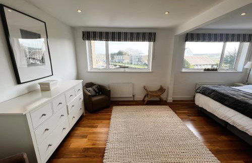 North Quay - Pet friendly Luxury Townhouse overlooking Bembridge Harbour - Photo 32