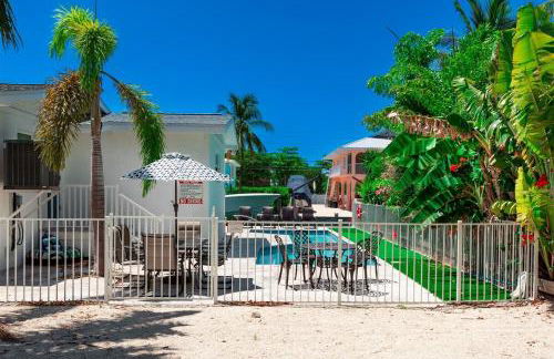 Sea Glass Dreams - Waterfront Pool Home, Mini Golf, Game Room, 110' Dock - Foto 63