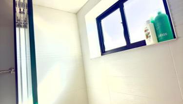 Above All-d'town, parking, gym, cruise, walkable - Foto 4, Shower