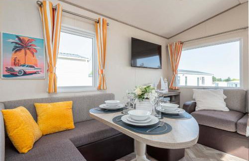 3-Bed Caravan Seton Sands- by Holiday Homes - Foto 9