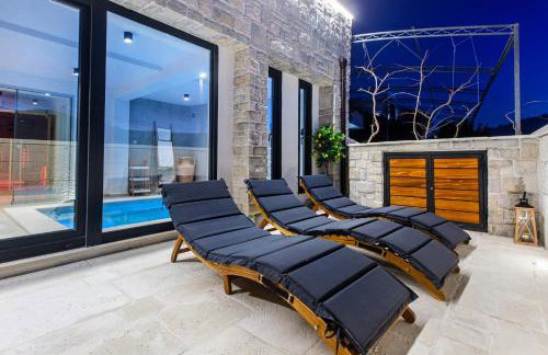 Seafront Villa Kupinica with heated Pool - Foto 37