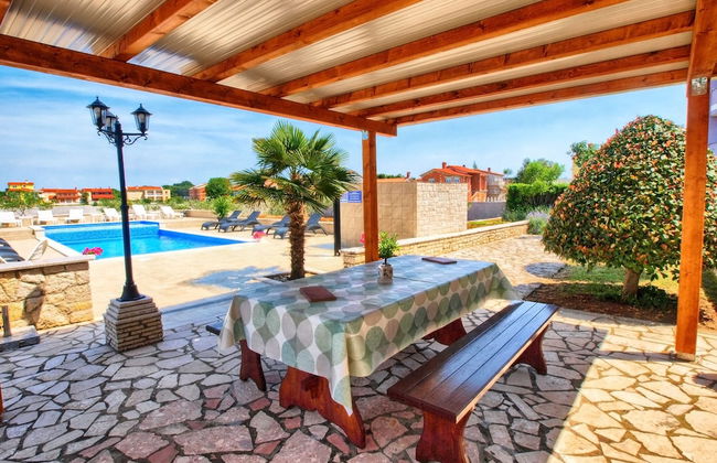 Apartment 1376 - Photo 45