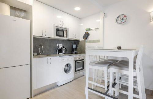 Morning Coffee by the Sea 1 BR Between Capellans and Llevant Beaches - Foto 22