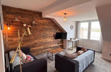 Stylish Coastal Apartment with Breathtaking views - Foto 9