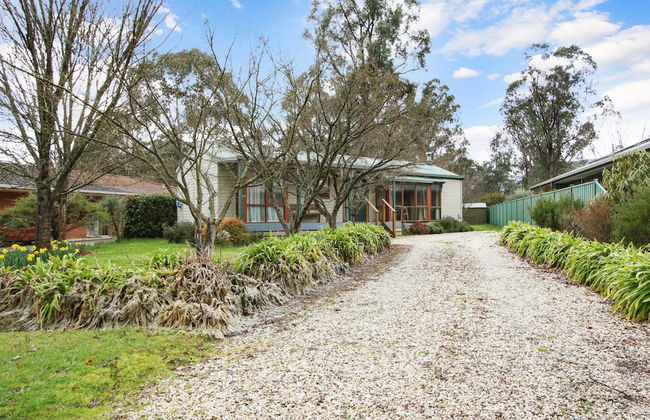 R & R in Bright - Short walk to town - Foto 20