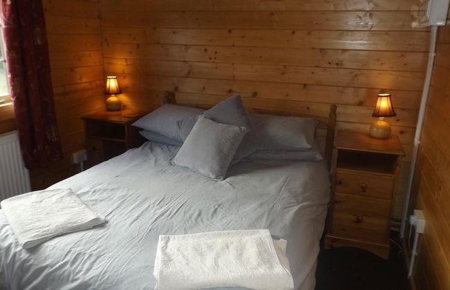 Spacious 3 Bedroom Cabin at Avonvale Holiday Lodge - Foto 3