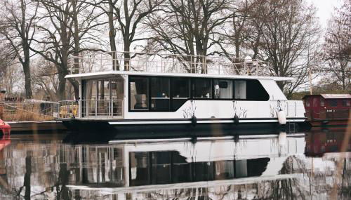 Deine schwimmende Auszeit auf dem Wasser -Festlieger Hausboot Tobago - Foto 3