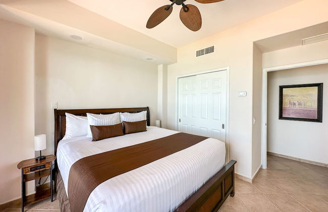 Beach Bliss Retreat 2BR Beachfront Condo - Foto 35