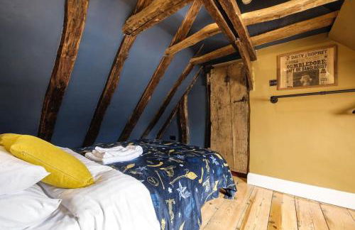 The Famous Harry Potter House, Hot Tub, Cinema Room, Sky TV - Foto 60