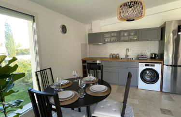 Duplex indépendant avec clim et parking St Donat - Foto 3