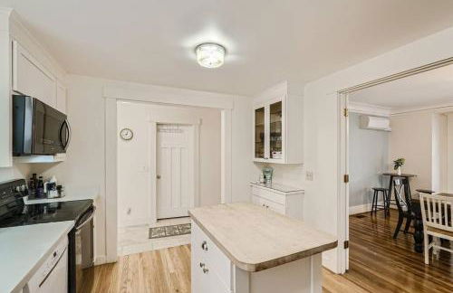 Prime Location walk to attractions w Free Parking - Foto 2