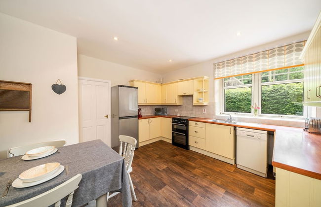 Red Squirrel Cottage Pet Friendly Family Adventure Retreat in Aberdeenshire - Photo 4