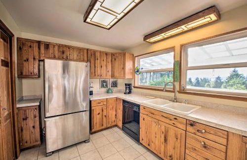 Hood Canal Home with Views - Bordering Olympic NP! - Foto 7