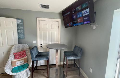 Sea Urchin - Amazing Private Suite Large Bath 3.3mi 2 Beach - Photo 9