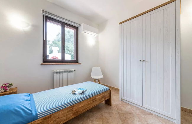 Amazing Detached Villa for 8 Guests Near Stintino - Photo 13