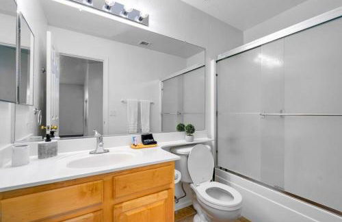 Great location near shopping & entertainment - Foto 14