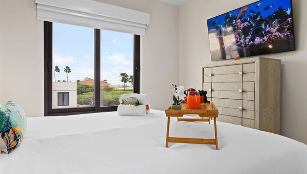 1BR Gold Coast Pools Tennis Gym Security - Foto 3, Habitación