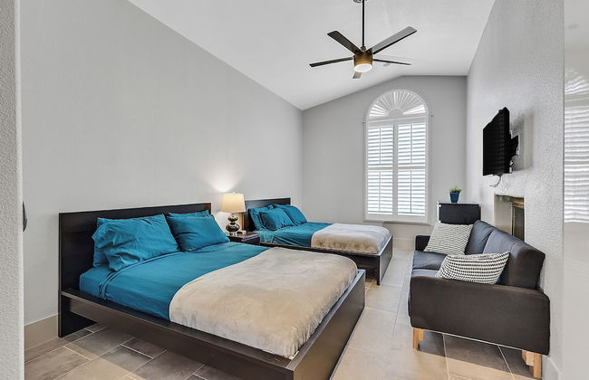 Villa - 8 Bedrms 5 Bths 15 Beds - Foto 2