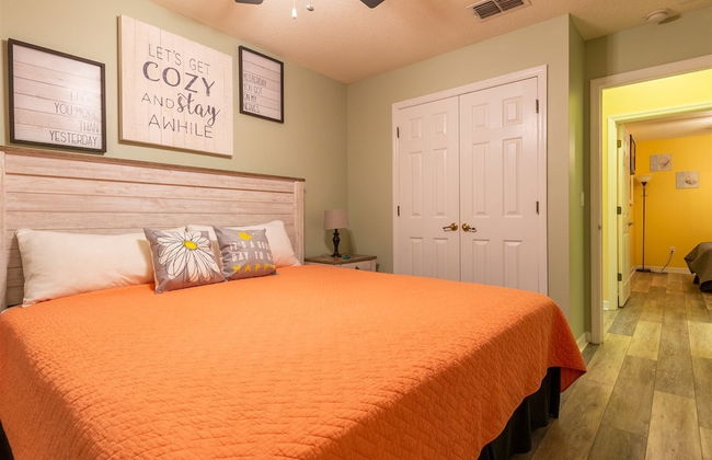 Private Screened Splash Pool Overlooking Tranquil Lake Right Beside Disney World by Florida Dream Homes - Foto 1