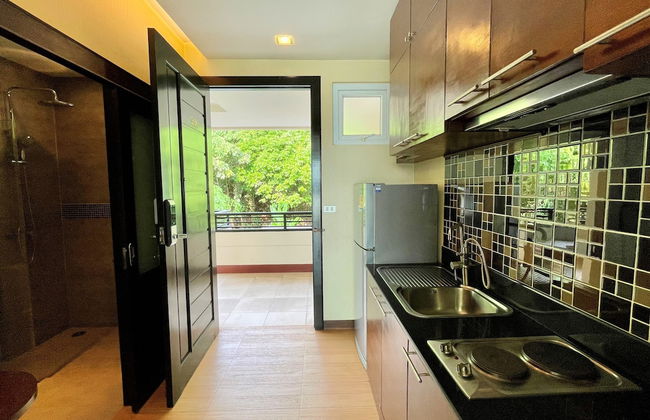 Sea and Sky Condominium by Lofty - Photo 9