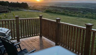 Cuddles & Bubbles Cozy Cabin with jacuzzi spa hot tub - Foto 4