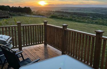 Cuddles & Bubbles Cozy Cabin with jacuzzi spa hot tub - Foto 4