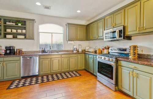 Cypress 5 Bedroom Retreat with Hot Tub, Firepit and Game Tables! Pet Friendly - Foto 71