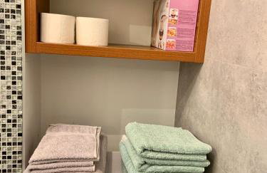 Cozy Independent guest apartment, free parking - Foto 8