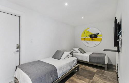 Upscale Modern Villa Private w Terrace in Bahia Mar Beachfront Resort, Heated Pool! - Photo 11