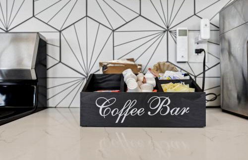 Family Fun Near Cedar Point - Rooftop Lake Views - Photo 19