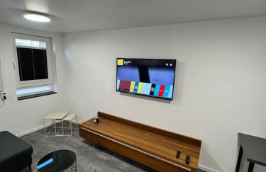 Luxus-Apartment im Herzen von Ludwigsburg - - WLAN - Klima - 24h Check-In - Waschmaschine - Terrasse - 200m vom Schloss und vom Ludwigsburger Marktplatz - - - Foto 7