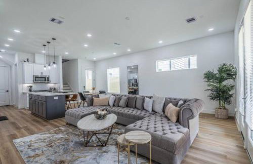 Luxury Home Near Houston Downtown & Medical Center - Photo 36