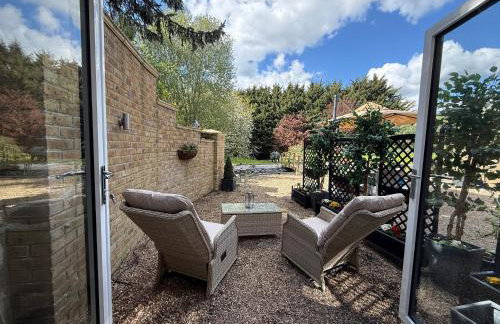 Stansted Airport Stay, Parking and Luxury Suite - Foto 21