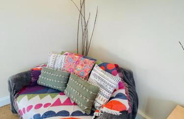 Cosy entire flat - Photo 1