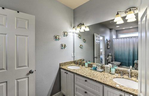 Group Getaway with Deck, Steps to Crystal Beach! - Foto 24